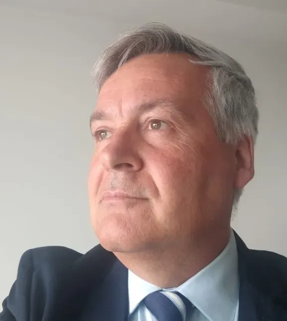 Favio Casarin especialista recursos naturales reforma Ley de Glaciares.