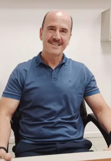 Ernesto González gerente Emicar entrevista Acero y Roca.