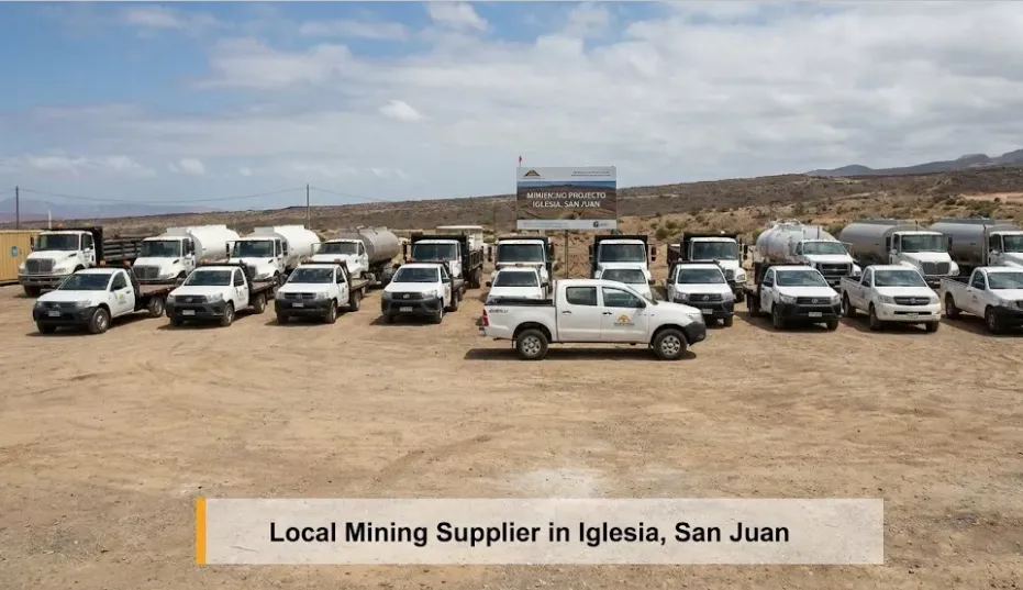 Imagen de Acero y Roca. Flota de vehículos de un proveedor minero local en Iglesia. Imagen ilustrativa de Acero y Roca