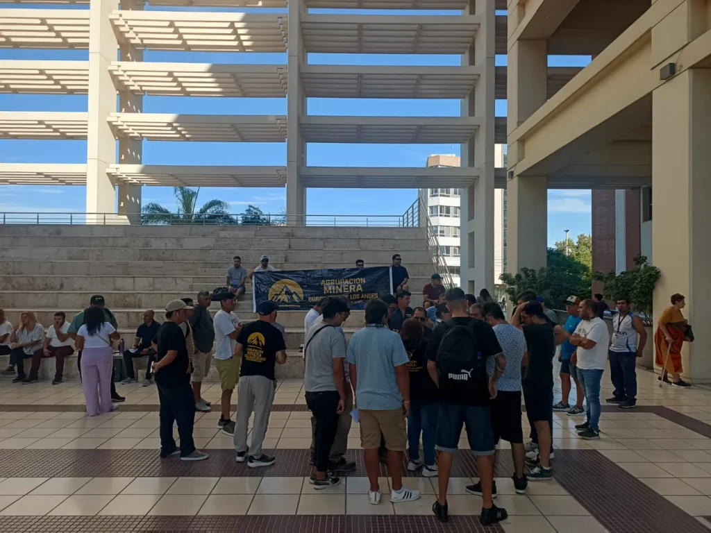 Agrupación Minera Cordillera de los Andes