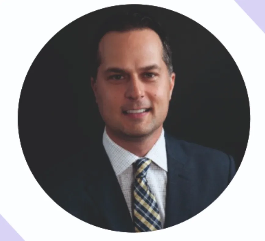 John Miniotis, directivo de AbraSilver, analizando el AbraSilver Proyecto Diablillos Salta.