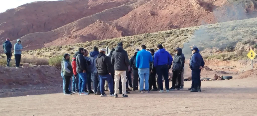 protesta minera Vicuña La Rioja corte ruta trabajadores