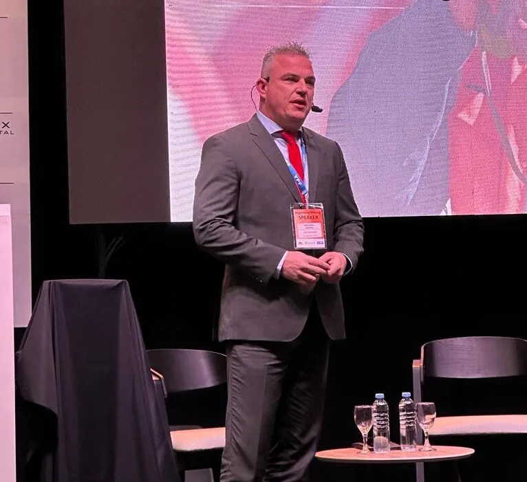 Michael Meding, CEO de McEwen Copper, explicando la inversión proyecto Los Azules