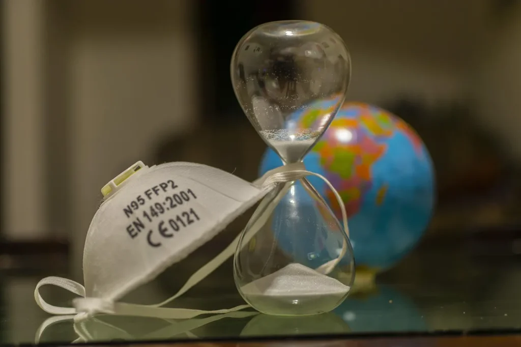 El COVID se convirtió en una bomba de tiempo para todos en el mundo. 