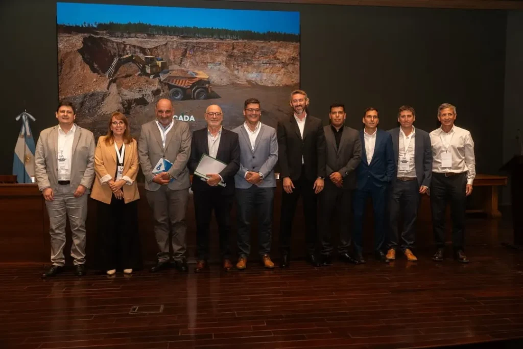 Los referentes de la industria y la minería estuvieron presentes en IntegrA. Foto: UISJ