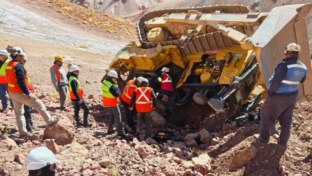 Inspección ocular de la Fiscalía en el lugar del accidente fatal en mina Los Azules, Calingasta.