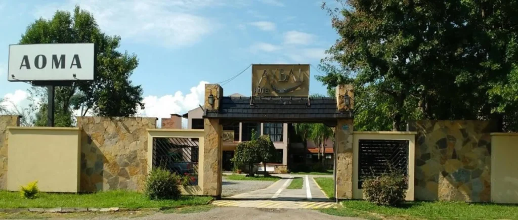 Fachada del Hotel Aybal, un hotel de AOMA en Salta Capital.