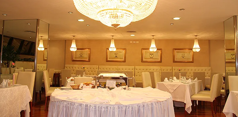 Hotel 15 de diciembre de Stotac en Mar del Plata.