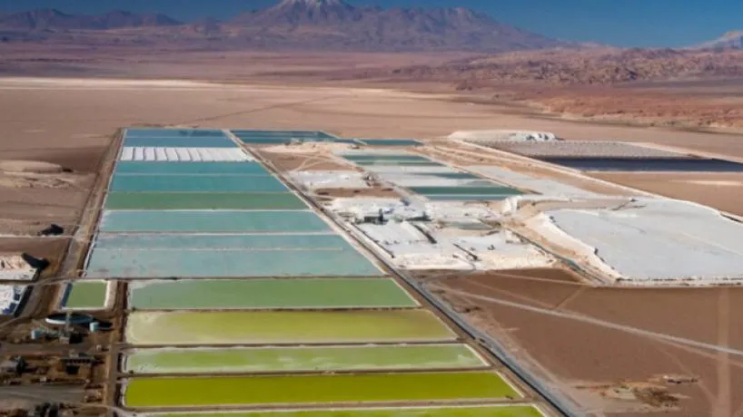 Complejo industrial de procesamiento de litio en el proyecto Fénix, Salar del Hombre Muerto, Catamarca.