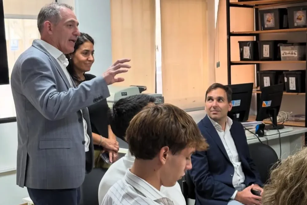 Reunión de emprendedores y empresarios en CECI 2025