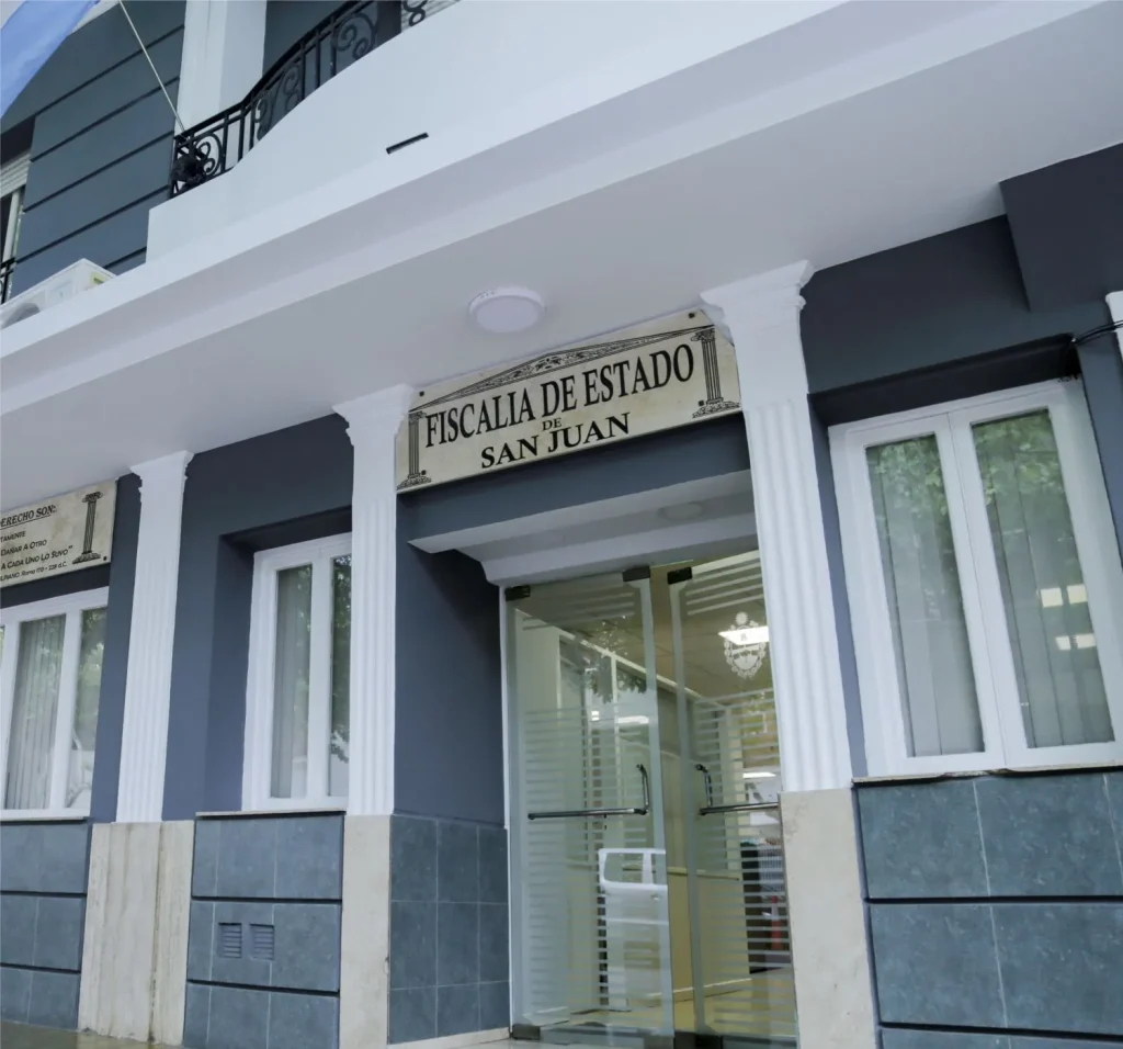 Edificio de la Fiscalía de Estado de San Juan en Tucumán 117 Norte, Capital.