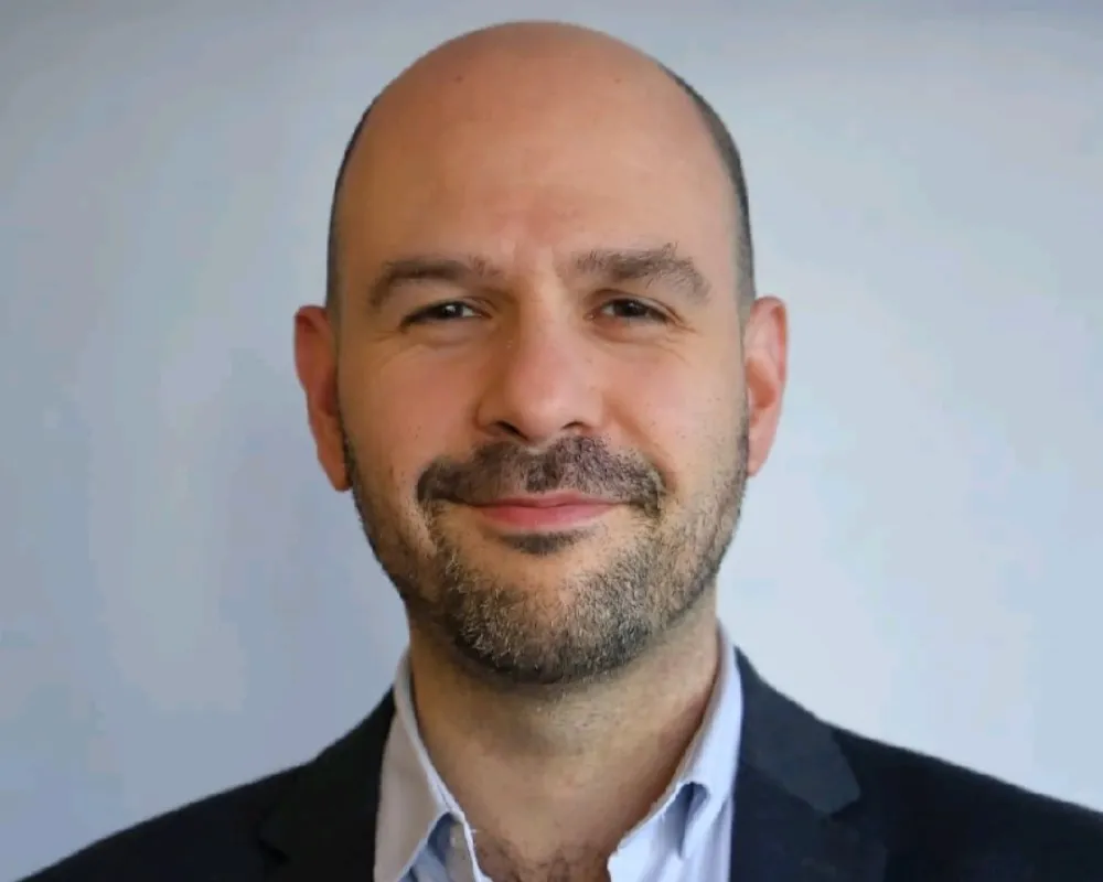 Nadav Rajzman, Jefe en Economia en CAEM.