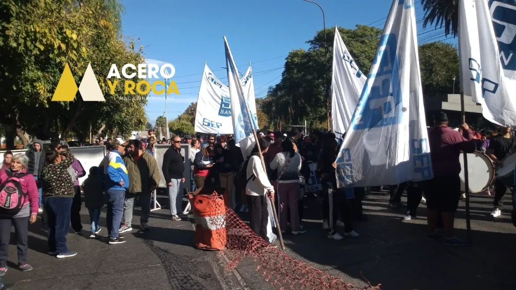 foto de la manifestación de desempleados mineros.