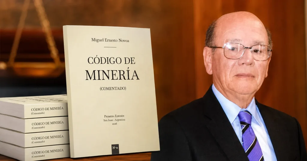 Miguel Novoa y Gabriela Novoa en el Foro de Abogados de la provincia en la ´presentación de su libro.