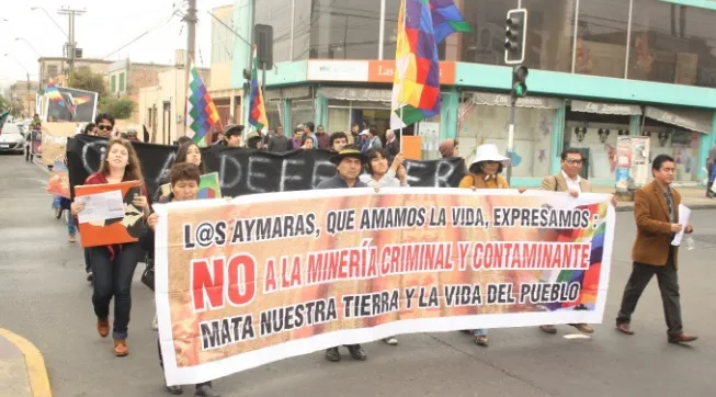 Comunidades indígenas y organizaciones en una manifestación.