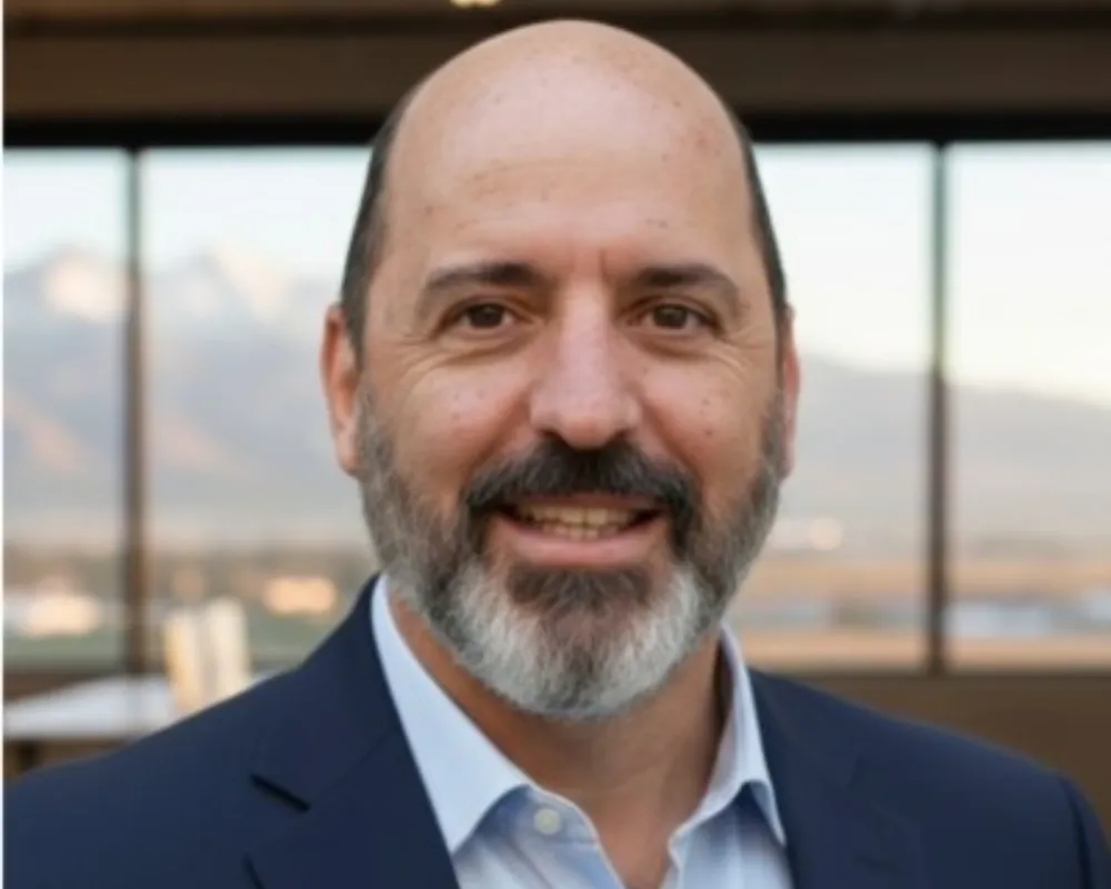 retrato de Daniel Carrazco, especialista en Eficiencia Hídrica, Analítica de Proceso y Sustentabilidad