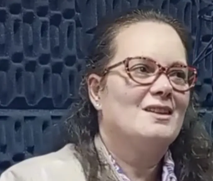 Retrato de la geóloga Natalia Mazzeo, especialista en Gestión de Proyectos de Arquitectura y Urbanismo.