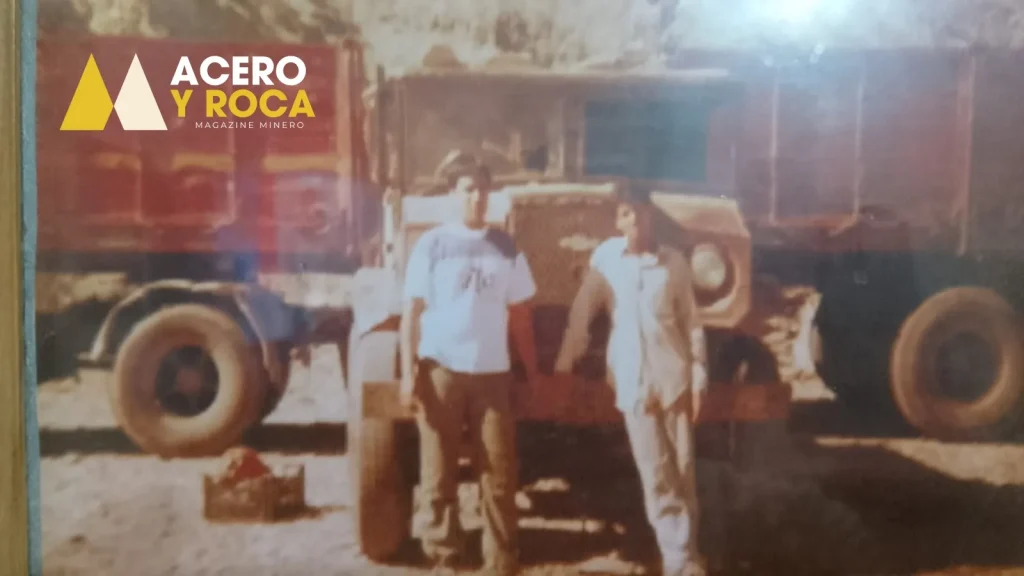 Said y su hermano en su adolescencia en la mina.