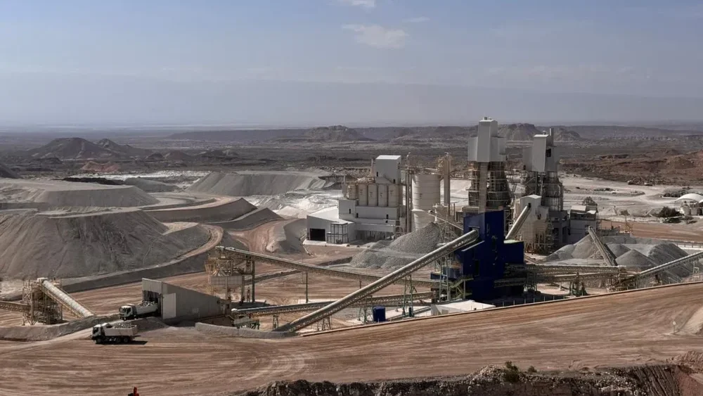 Horno Maerz en una planta calera de San Juan, utilizado para producción industrial de cal.