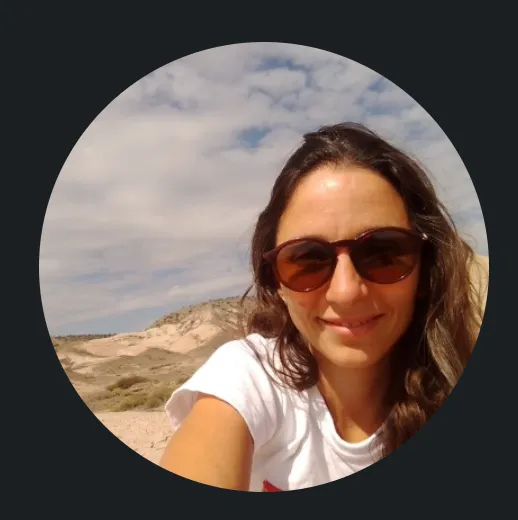 María José Guillemain, bióloga y socia gerente de BIOMA Consultora, explicó cómo se gestiona el hallazgo de especies endémicas en proyectos mineros.
