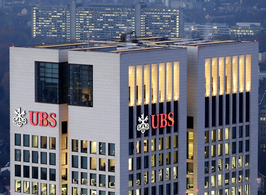Edificio del banco suizo UBS gestor de inversiones del proyecto de cobre Los Azules.