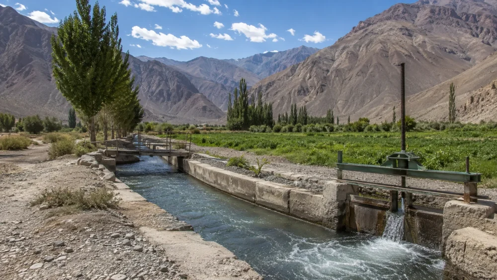 Canal de riego de Calingasta, infraestructura hídrica vinculada al reclamo por recursos del agua minera