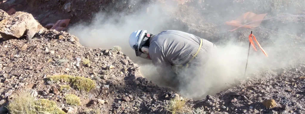 Tareas de perforación diamantina de oro El Dorado Monserrat en la provincia de Santa Cruz.