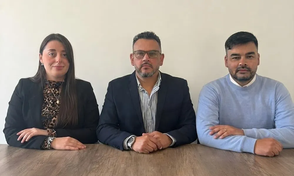 Florencia Antonella De Marchi, Ramiro Manuel Espinosa y Sebastián Tanten del estudio jurídico EDM & Asociados 