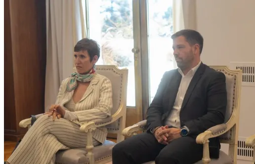 La ministra de Energía y Ambiente, Jimena Latorre y el director de Minería, Jerónimo Shantal