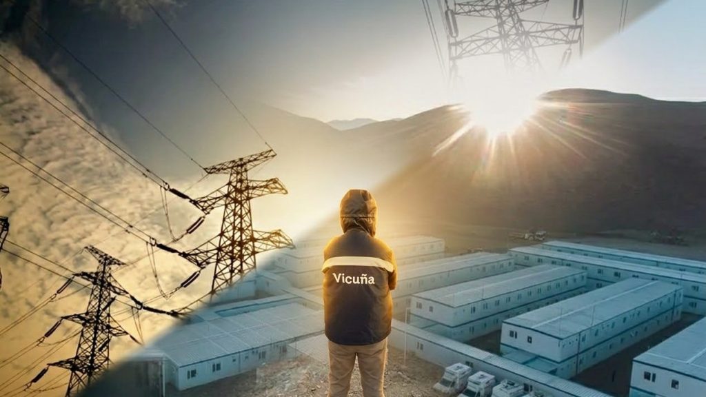 El proyecto vicuña en alta montaña y una línea de tendido eléctrico.