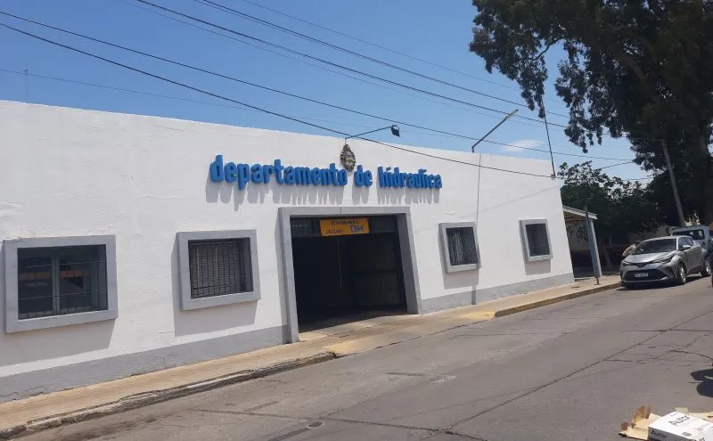 Fachada del Departamento de Hidráulica de San Juan donde se tramita la concesión de agua en Los Azules