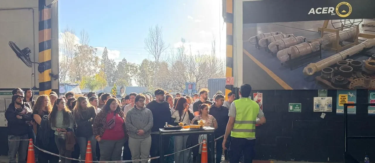 ASISTENTES A LA CAPACITACION DE LA AGRUPACION CORDILLERA DE LOS ANDES EN ACER SRL.