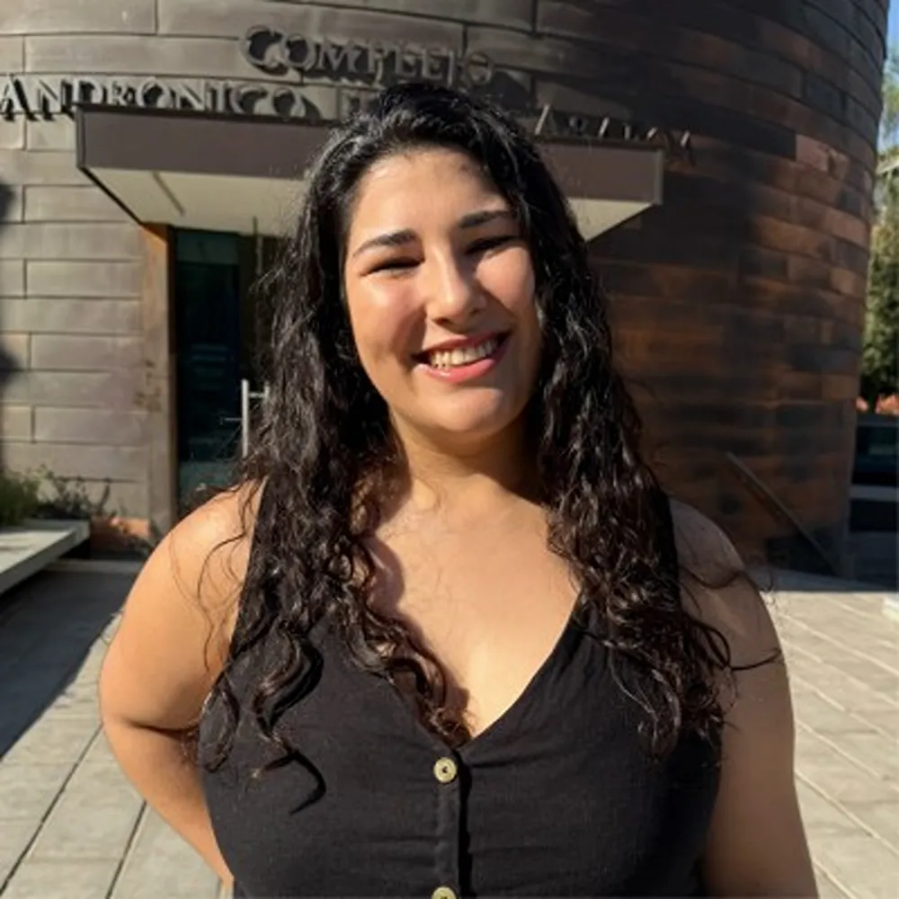 Mariel Carrión, Ingeniera Civil Industrial