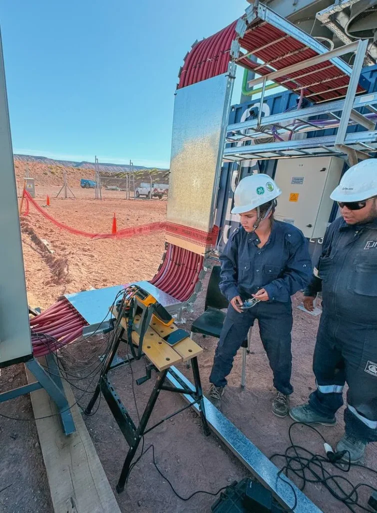 Centro de datos de minería de bitcoin instalada en Argentina.