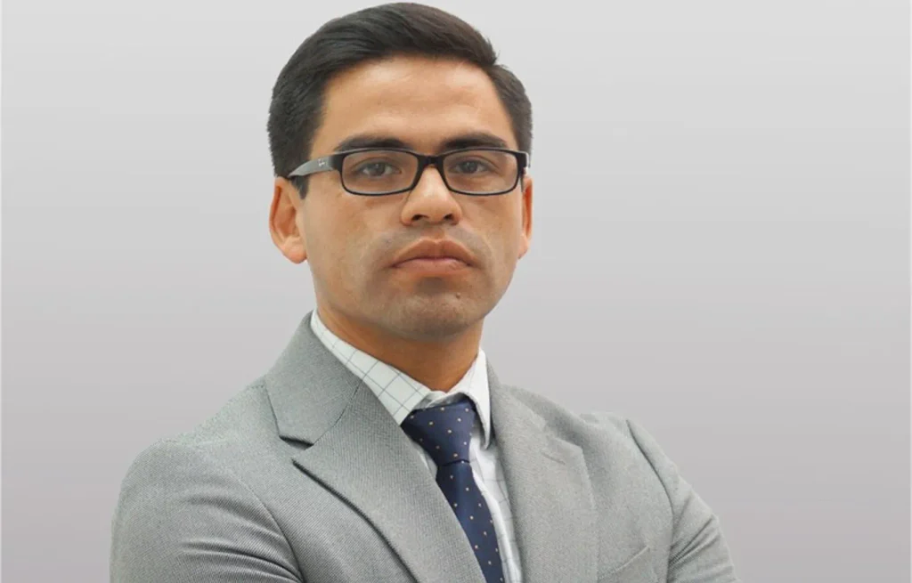 retrato de Cesar Bravo Rivera