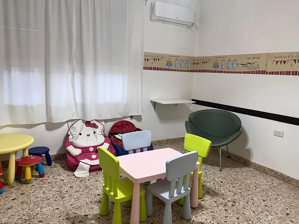 Espacio de maternidad y paternidad del Centro de Vinculación con la Universidad Nacional de San Juan en Caucete.