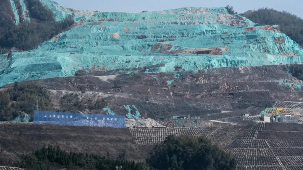 Freno ambiental a la mayor mina de litio en China ajusta la oferta global