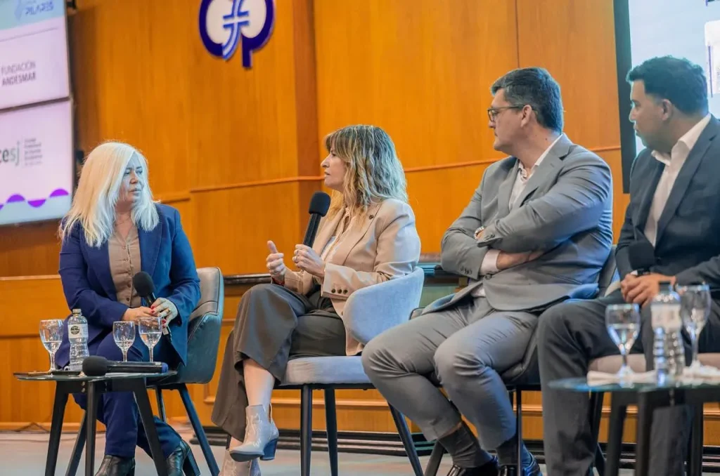 Presidente de CASEMI en reunión con Federica Mariconda
