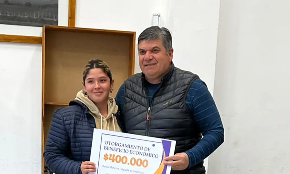 Inició el pago de becas mineras, que alcanzan a 350 estudiantes de San Juan.