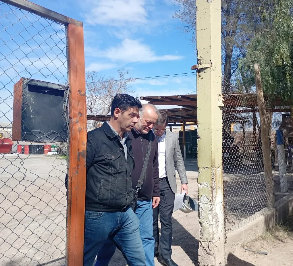 Sergio Vallejos, Oscar Díaz y el abogado de la minera tras la inspección por las cenizas de Barrick Gold.