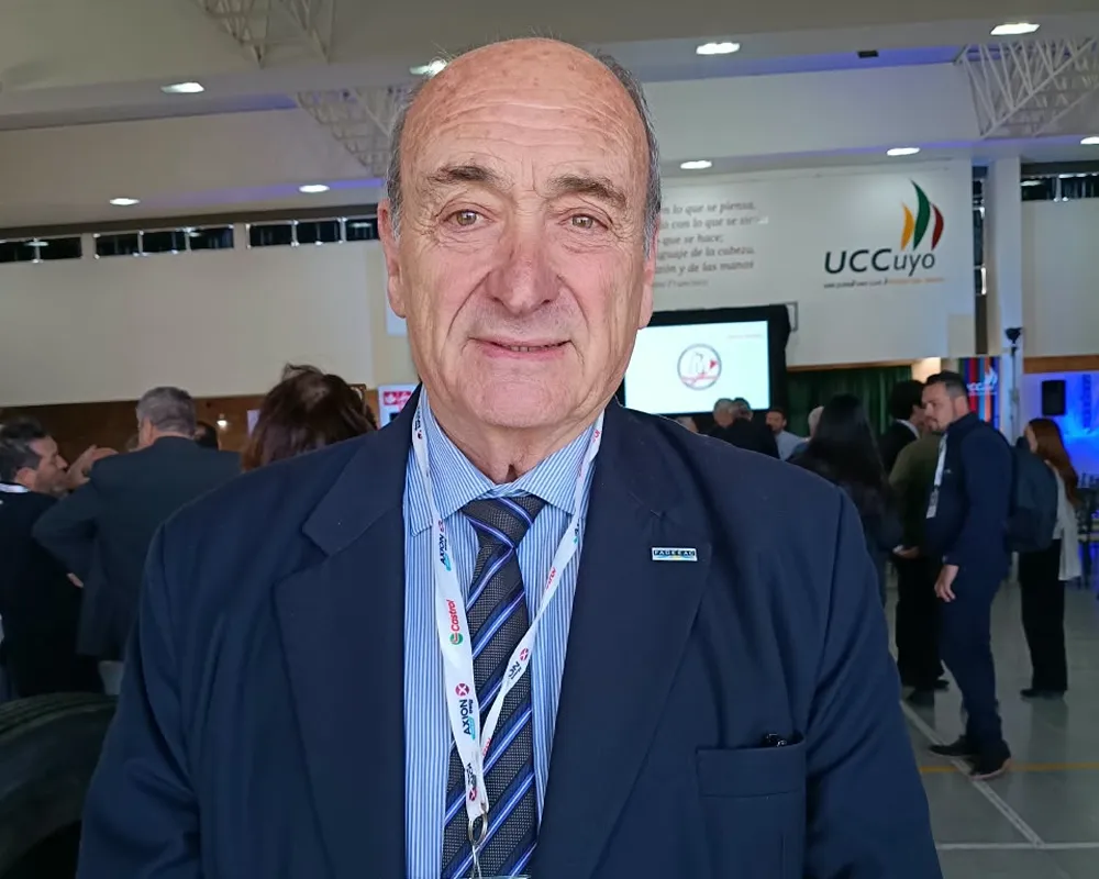 Cristian Sanz, presidente de FADEEAC, analiza los desafíos del transporte de cargas para la minería.