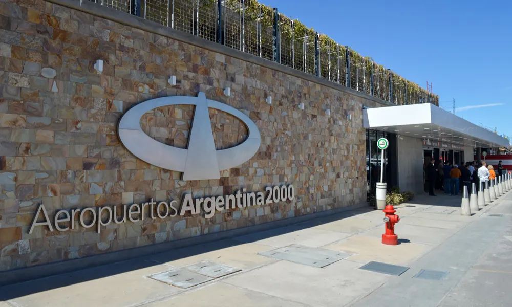 fachada del aeropuerto de san juan
