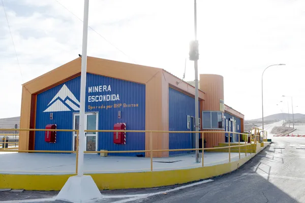 Entrada de la mina escondida en chile