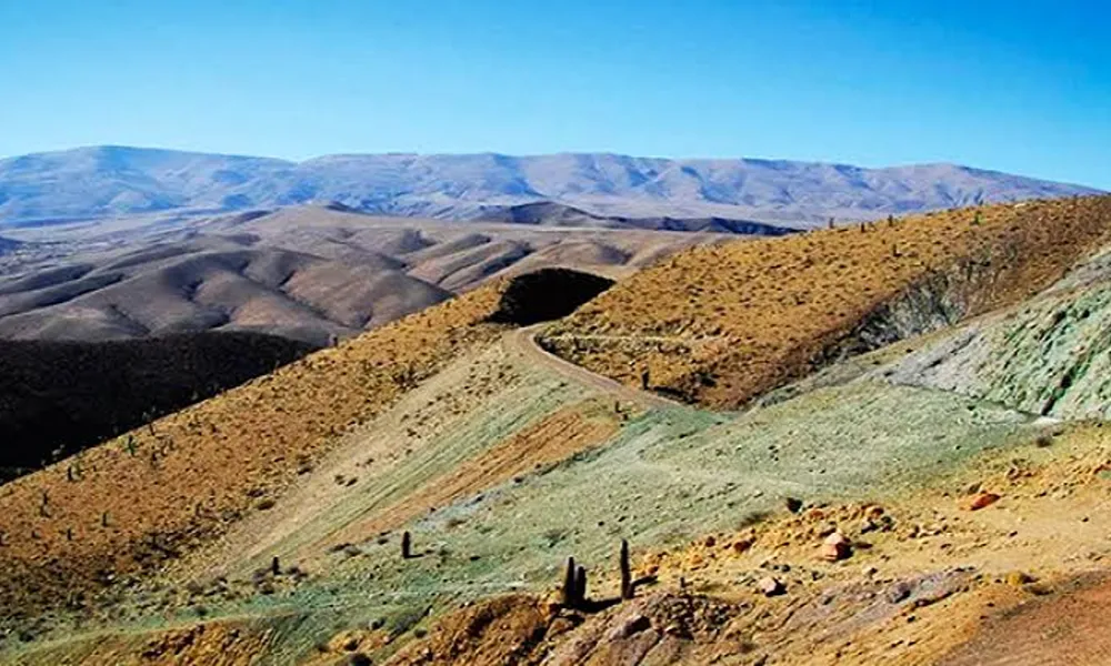 Cascadero vende Cascadero Minerals a Lumina y prioriza el proyecto de cesio Taron