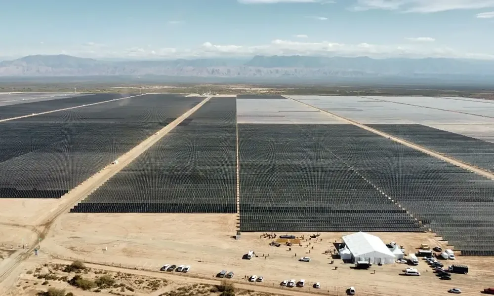 fotografia aerea del parque solar el quemado en mendoza