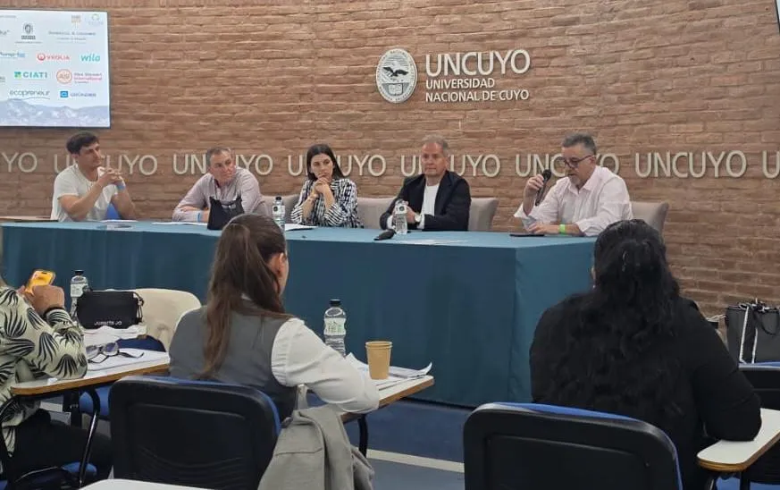 disertacion de carlos fernandez en la universidad 