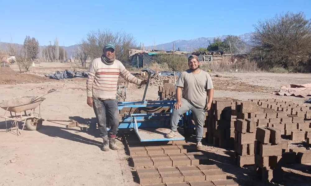 nicolas gordillo y humberto villafañe, ladrilleros de jachal