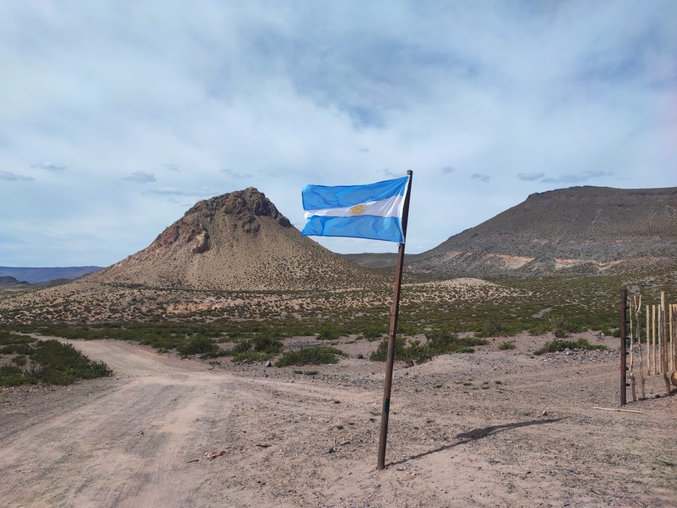 Paisaje cordillerano donde se proyecta la mina de cobre Romeleo.