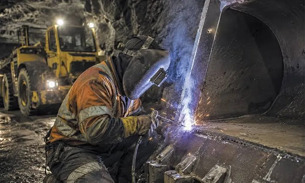 De Canadá y Rusia a San Juan: la soldadora internacional que forma docentes mineros