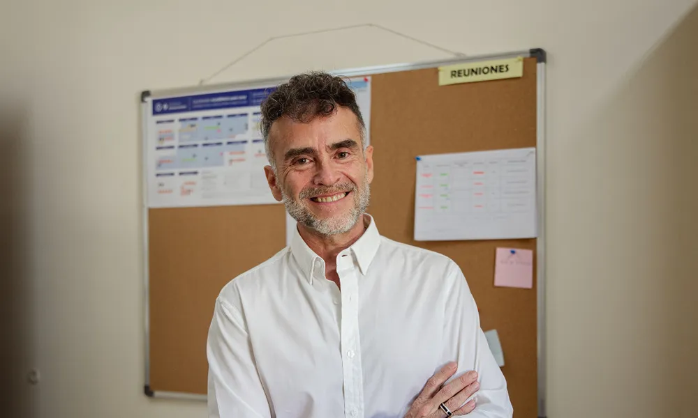 Daniel Gimeno, secretario de Posgrado de la Facultad de Ciencias Sociales de la UNSJ, durante una actividad académica en San Juan.